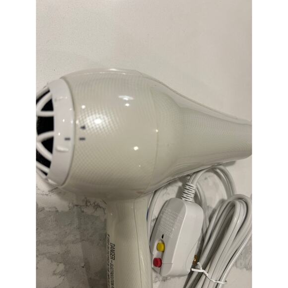 Rusk W8less 2000 Watt Ceramic & Tourmaline Hair Dryer Professional Blow Dryer - Picture 5 of 9